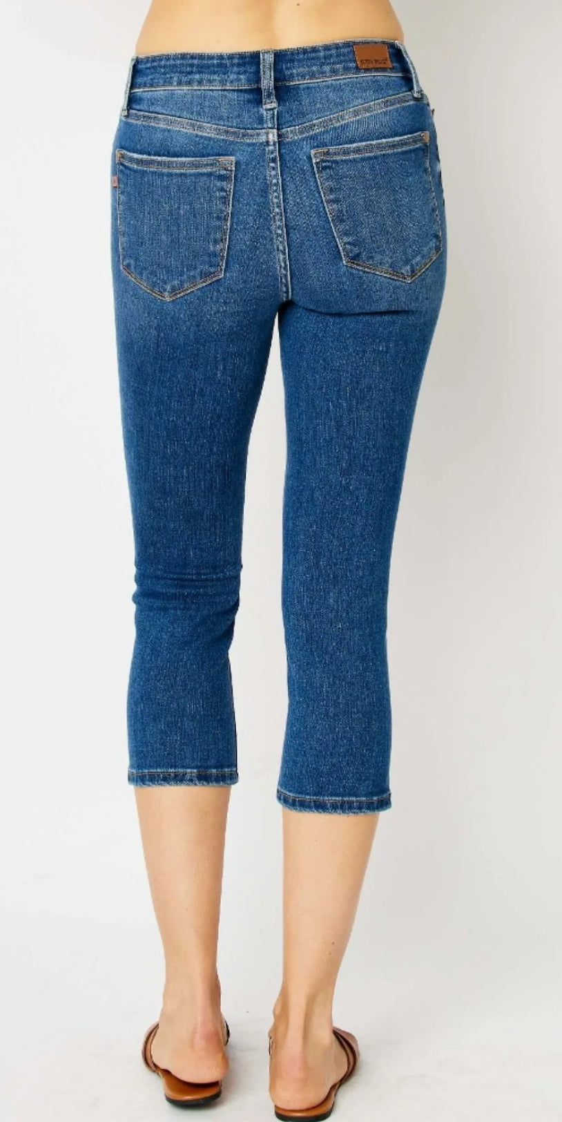 Judy Blue Mid Rise Side Slit Capri