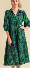 Load image into Gallery viewer, Umgee Two Toned Tiered Dress
