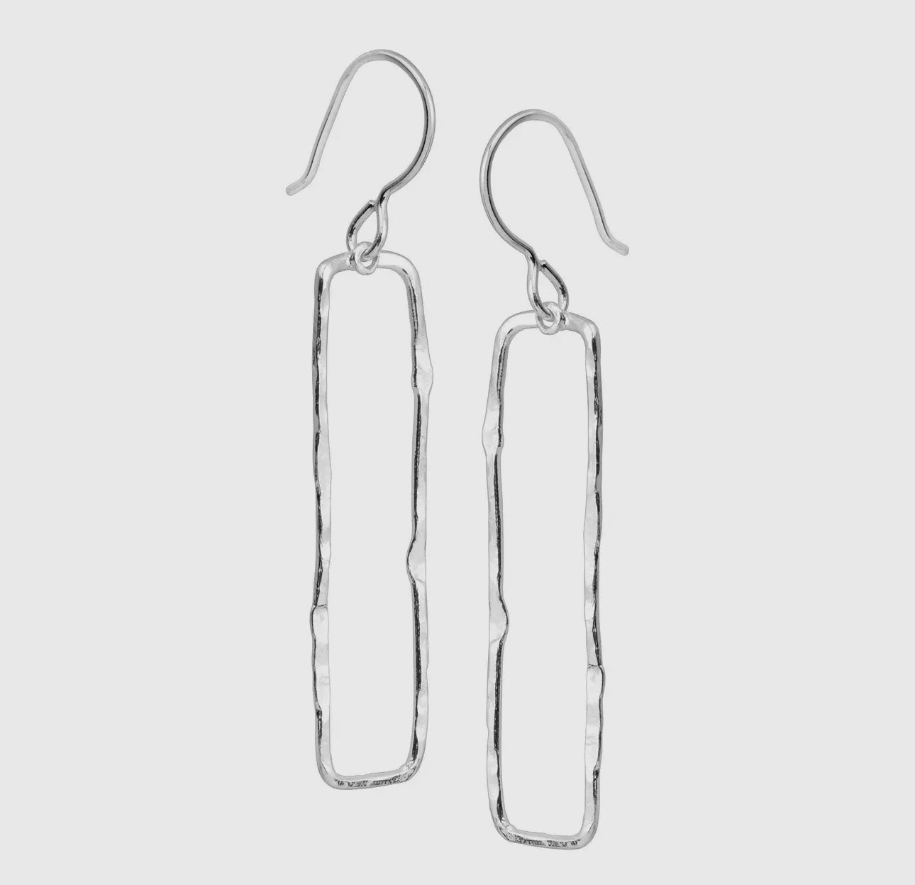 Silpada "balancing Act' Hammered Sterling Silver Earring