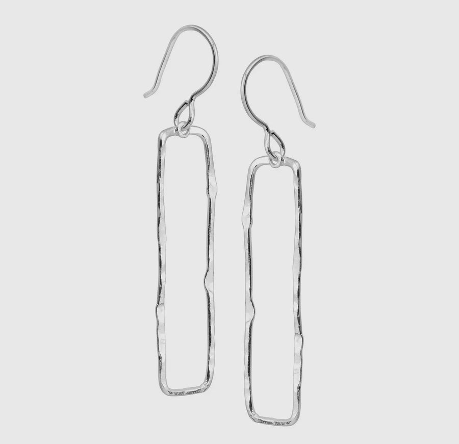 Silpada "balancing Act' Hammered Sterling Silver Earring